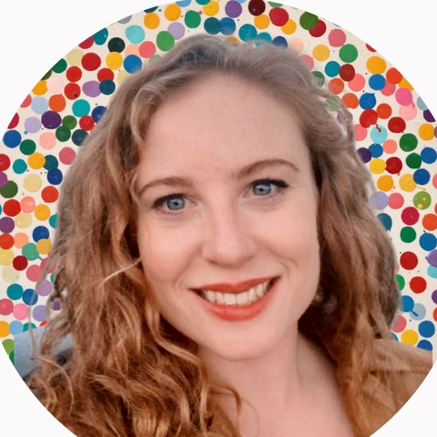 A profile photo of Alicia Bainbridge, who has blonde hair and blue eyes