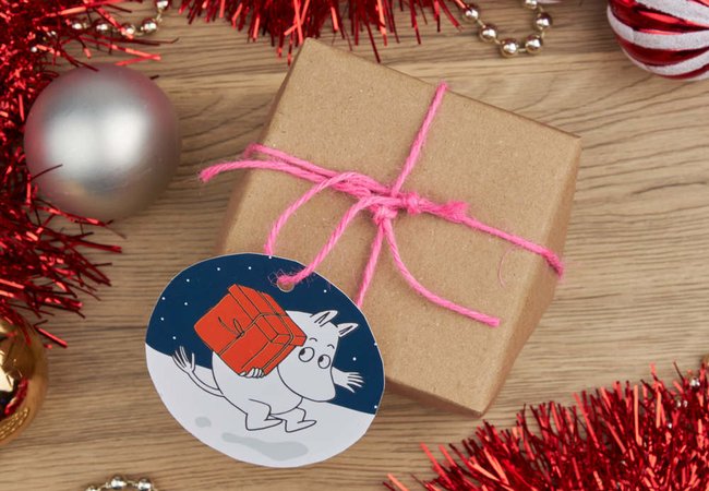 Christmas gift with handmade Moomin tag