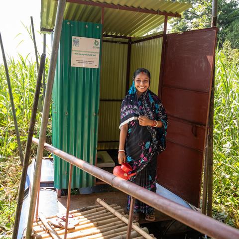 Floating toilets, Bangladesh