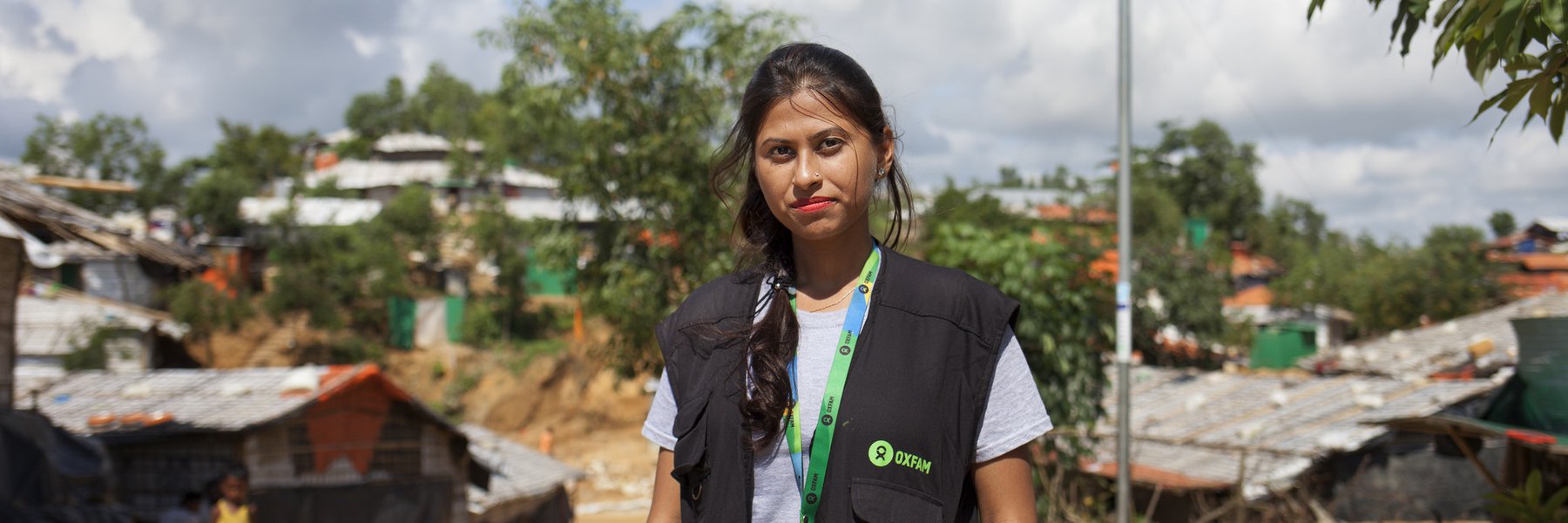 Portrait of Iffat, Oxfam aid worker
