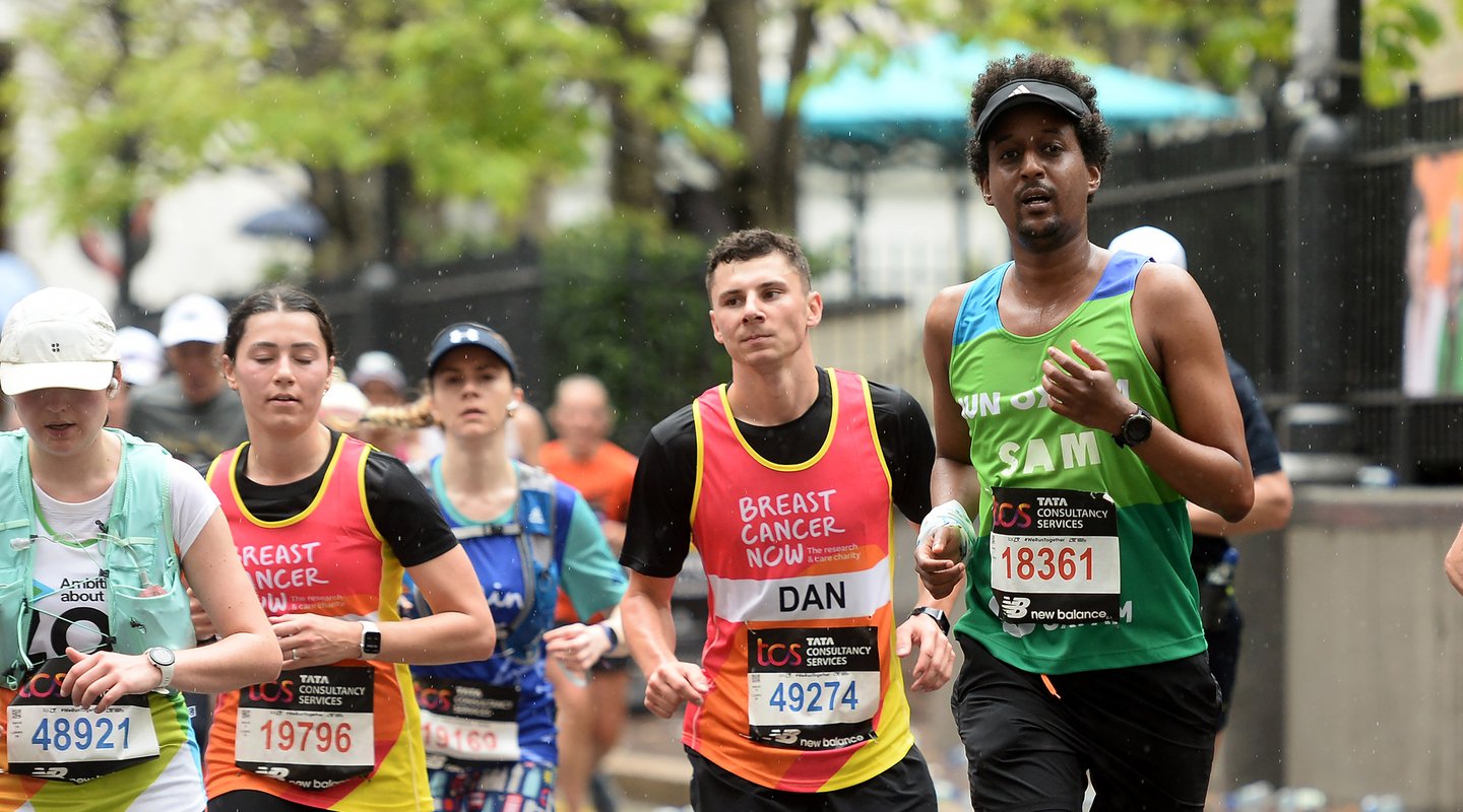 Samuel Kahsay running for Oxfam at London Marathon 2023.