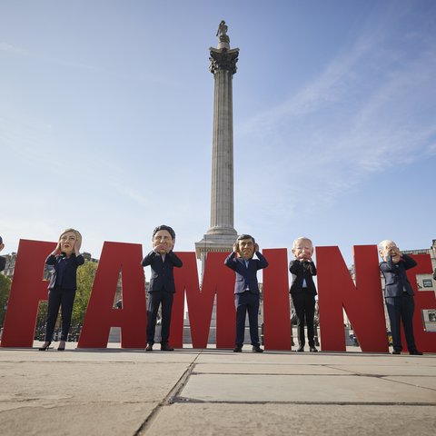 Ahead of the start of the G7 summit on Friday 19 May in Japan, Oxfam’s G7 ‘big heads’ are in Trafalgar Square, London