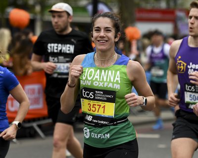 Smiling Oxfam Runner Joanna at the London Marathon