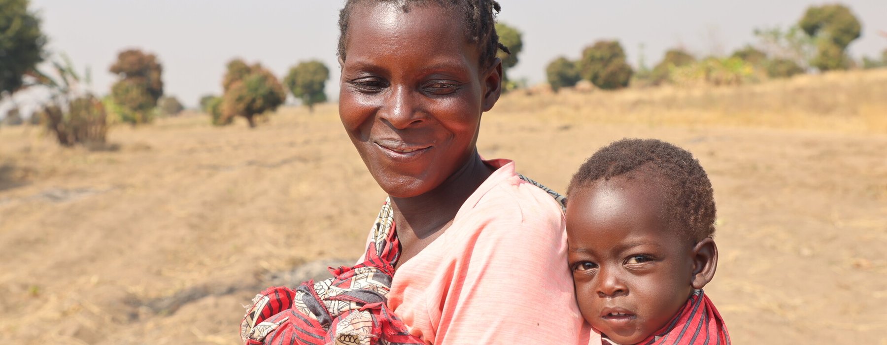 Elizabeth Daniel with her daughter Gertrude in Mchinji district, Malawi