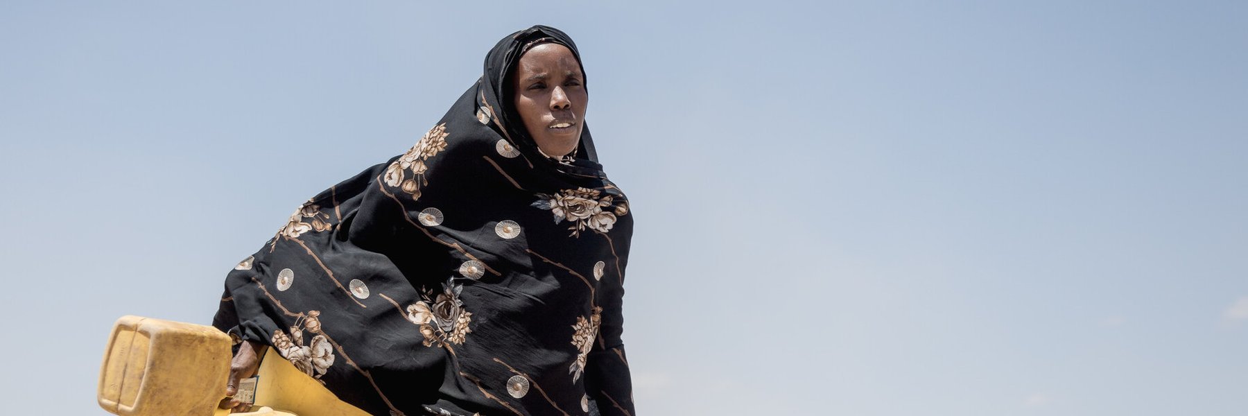Seinab is helped by a Cash Transfer Programme and distribution in Badana, Kenya. Photo: Loliwe Phiri/Oxfam
