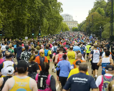 people running in central London